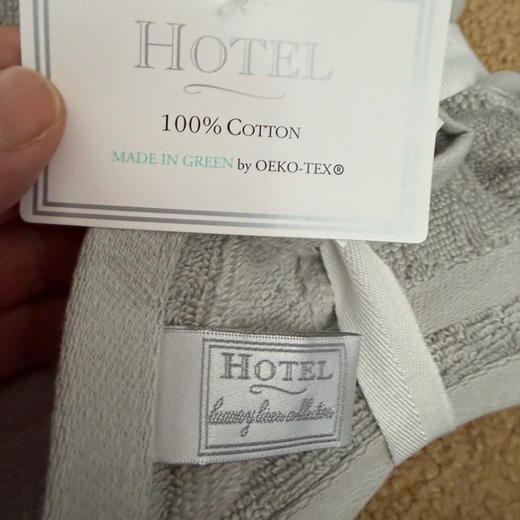 Hotel Collection Silver and Gray Wash Cloth Set - Picture 3 of 6